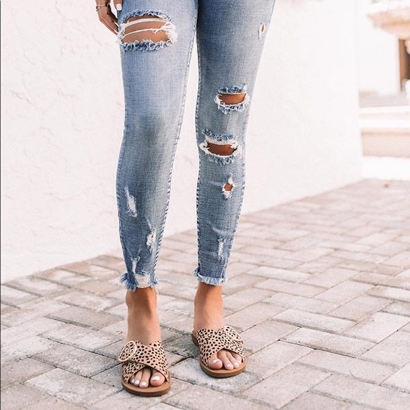 Cheetah Print Adjustable Buckle Criss Cross Sandal - Picture 4 of 11